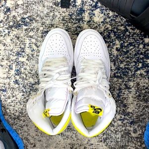 Retro 1 first class flights